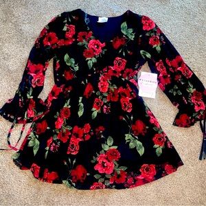 - Siren Lily Maternity Floral Black Top Small NWT